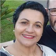 Professora de ciências biológicas, com experiência em educação infantil e séries iniciais até o nono ano